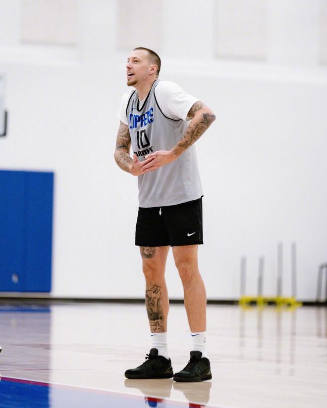 包含今晨体能课后，洛杉矶快船迎来里程碑备战全明星赛，话题不断，数据趋势出现新变化的词条-爱游戏体育入口