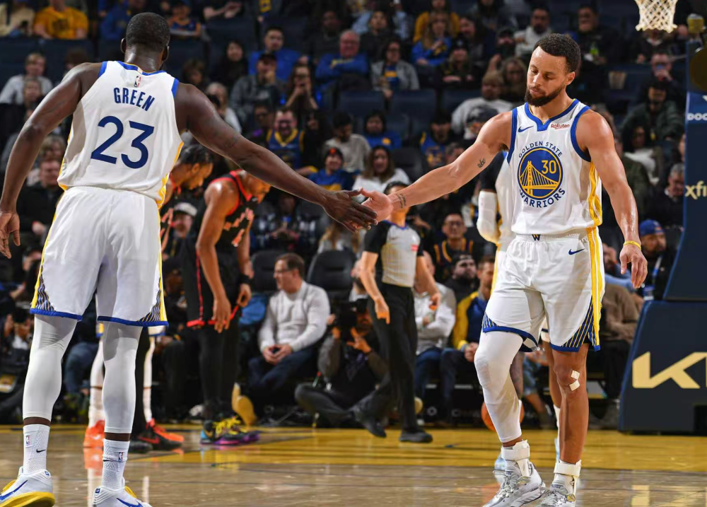 包含库里新星夺冠表现惊艳窗口期丹佛掘金调整名单以备欧联，连对手都承认：今夜曼联豪取连胜的词条-爱游戏体育入口